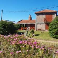 Preciosa casa en venta a metros de la playa La Balconada, en Balneario La Paloma