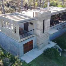 Modern and solid property located in the exclusive resort called San Antonio in a natural setting