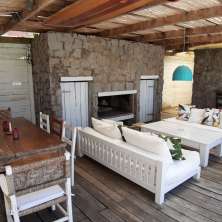 Parrillero y living exterior