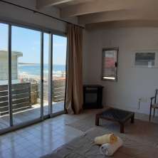 Dormitorio con vistas al mar