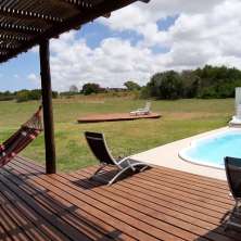 Deck y piscina