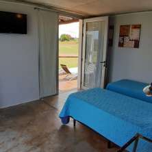 Dormitorio single con T.V. y frigobar