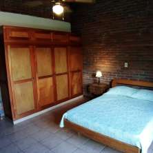 Dormitorio con placard
