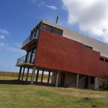 Fachada desde jardín