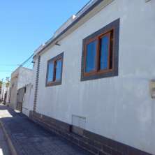 Fachada con doble ventana