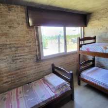 Ventanas con mosquiteros y persinas