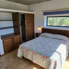 Dormitorio con placares y Cofre