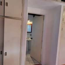 Closets en ambos lados para los dormitorios